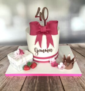 40th birthday cake wih pink handmade bow